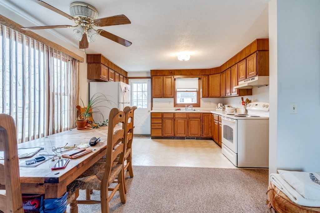 57 Champlain Street Springfield, MA 01151 - Photo 8 of 22 Gallery Image 8