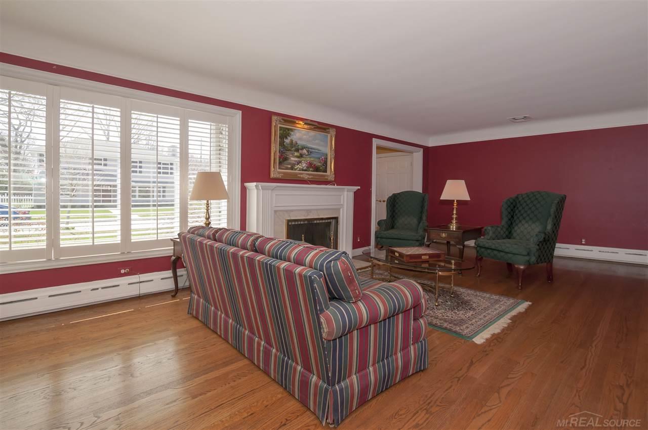 294 Stephens Road Grosse Pointe Farms, MI 48236 - Photo 4 of 42