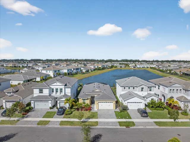 $595,000 | 15017 Goldspar Court, Loxahatchee, FL 33470