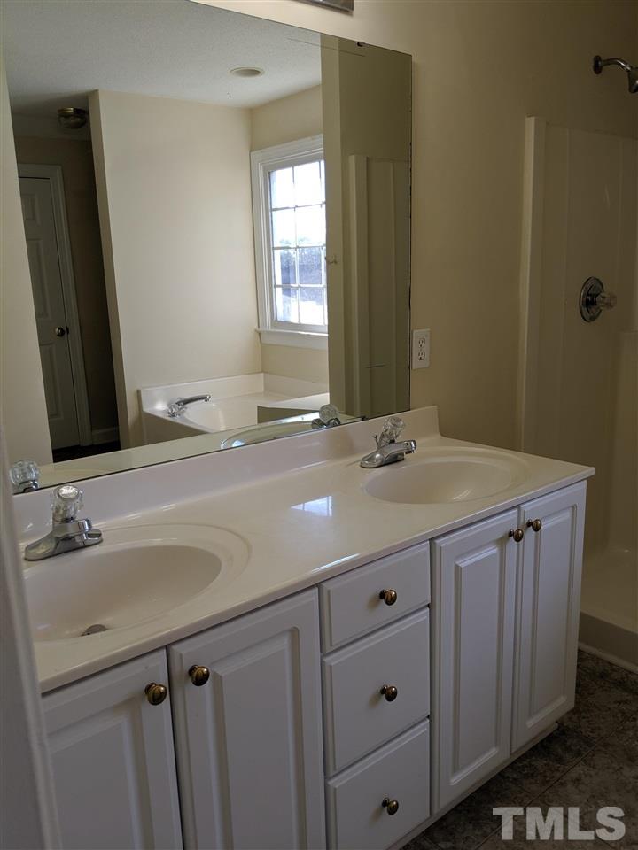 4413 Bartholomew Circle Raleigh, NC 27604 - Photo 14 of 20