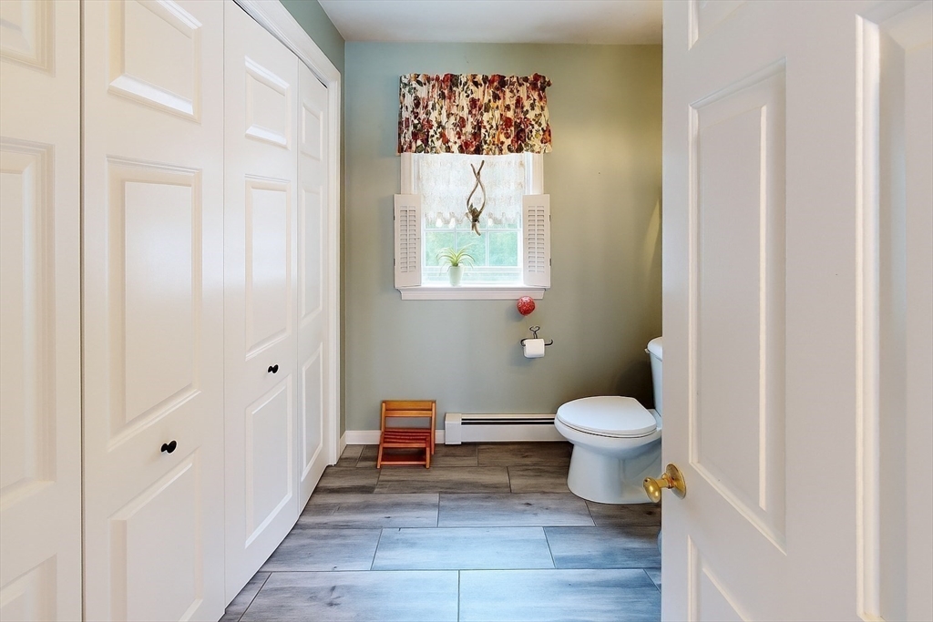 11 Valley View Circle Rutland, MA 01543 - Photo 23 of 38