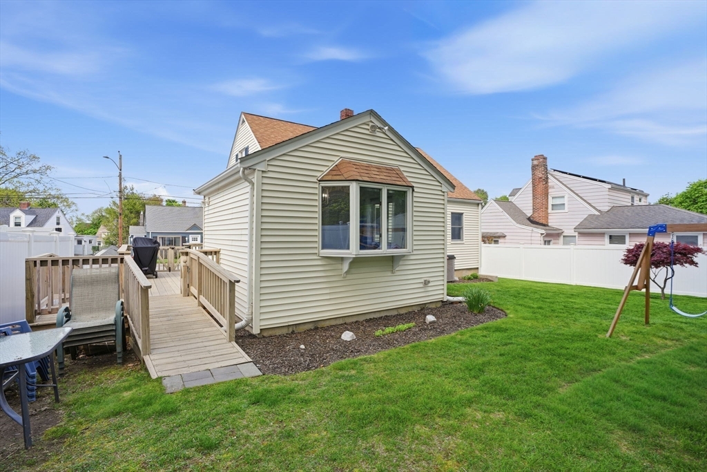 77 Weyham Road Weymouth, MA 02191 - Photo 18 of 28
