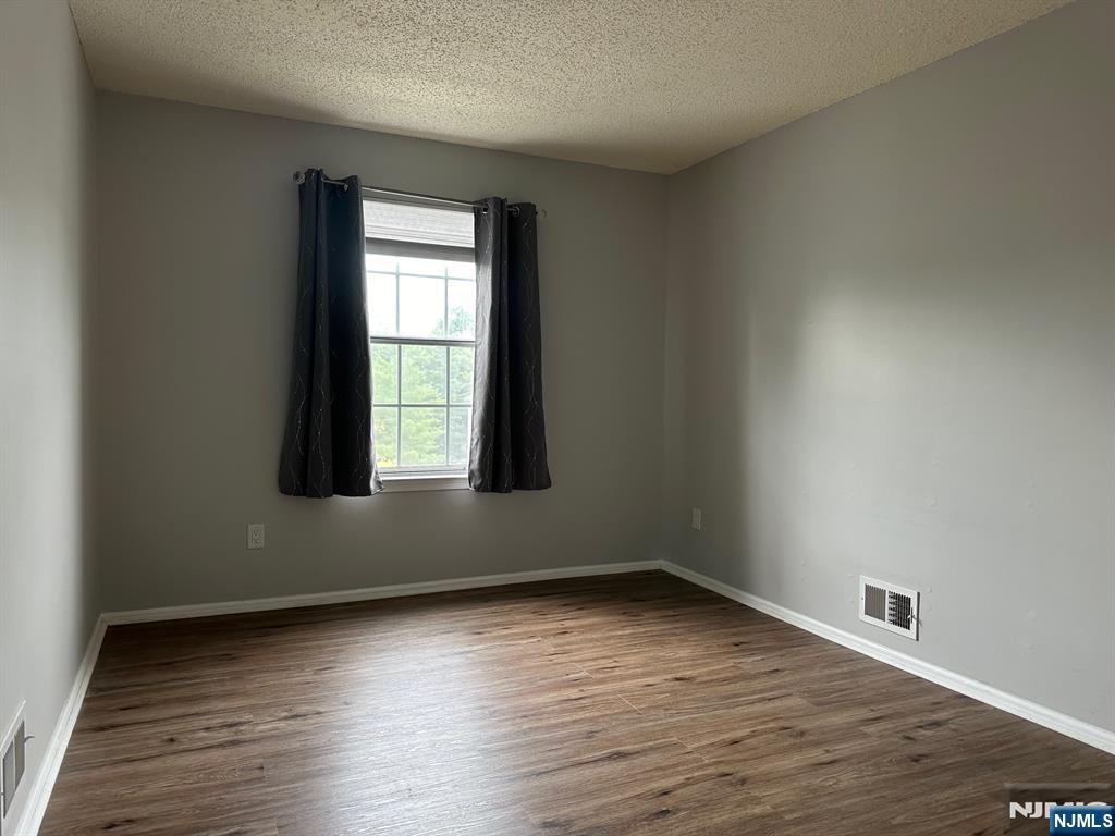 965 Juniper Way, Unit 965 Mahwah, NJ 07430 - Photo 9 of 16