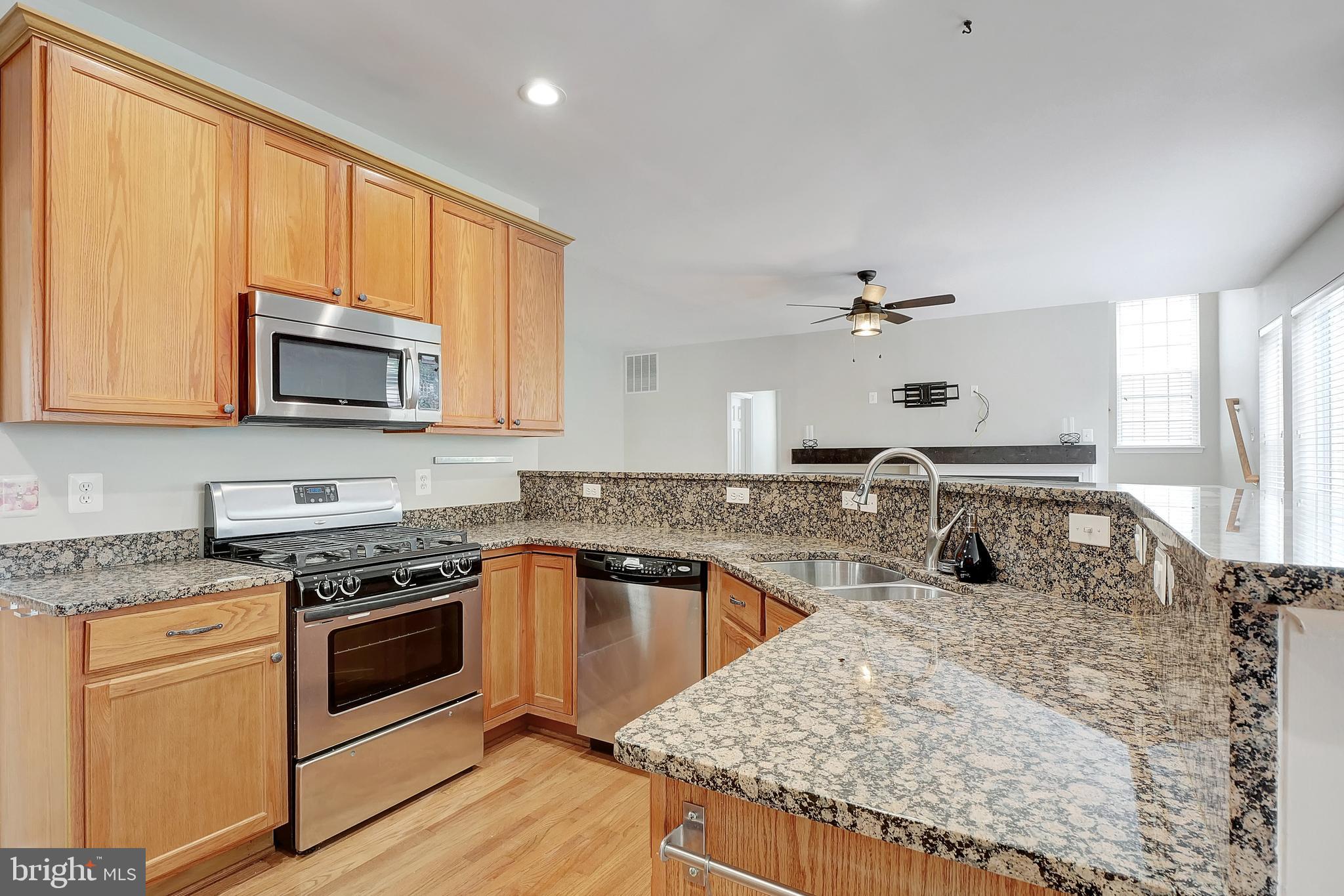 2683 Cast Off Loop Woodbridge, VA 22191 - Photo 14 of 46 Ample counter space