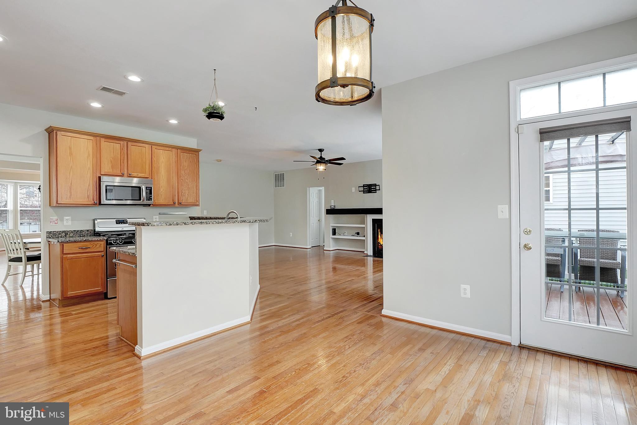2683 Cast Off Loop Woodbridge, VA 22191 - Photo 18 of 46 Breakfast Nook to deck