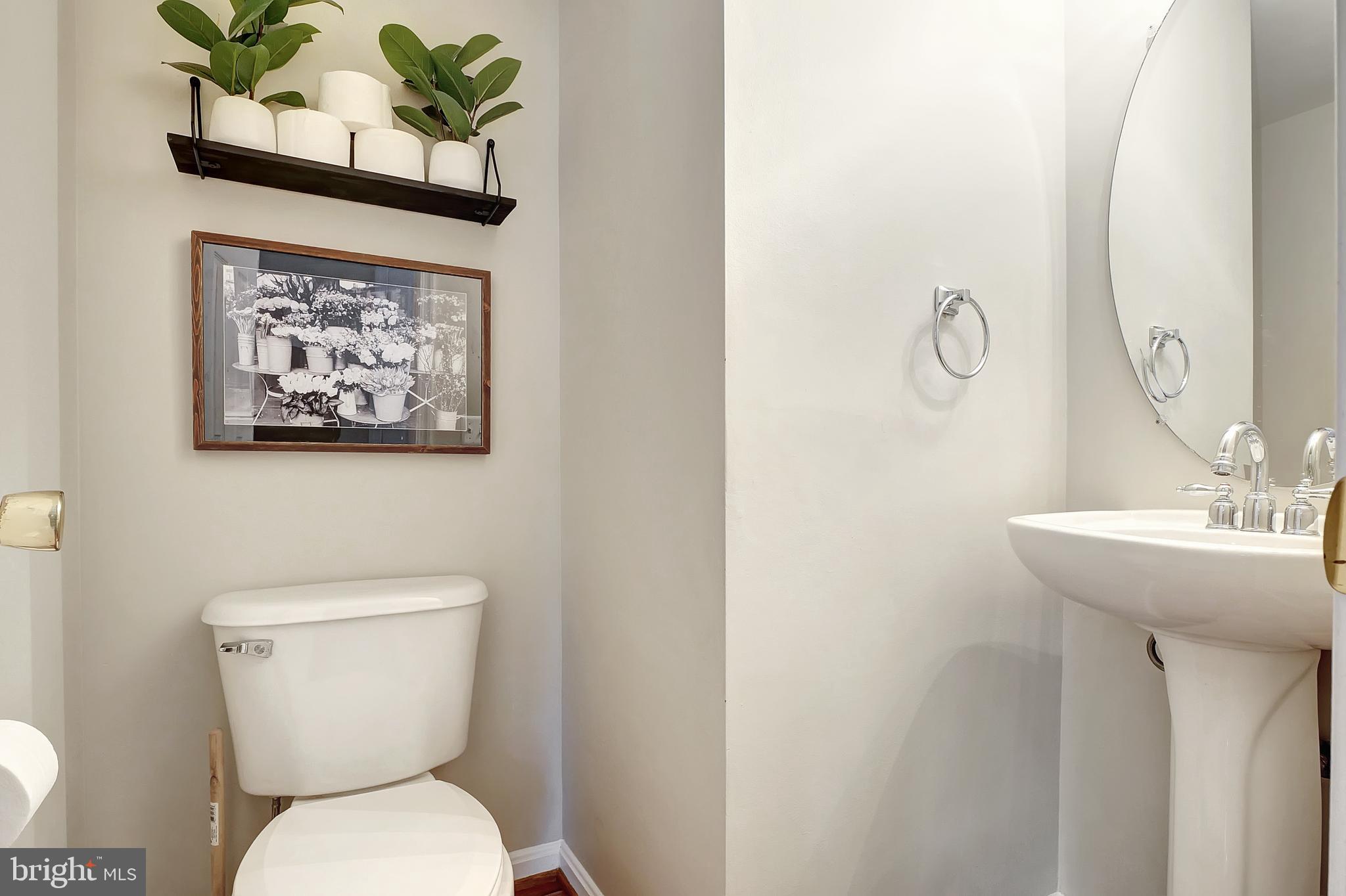 2683 Cast Off Loop Woodbridge, VA 22191 - Photo 6 of 46 Powder Room on the main level