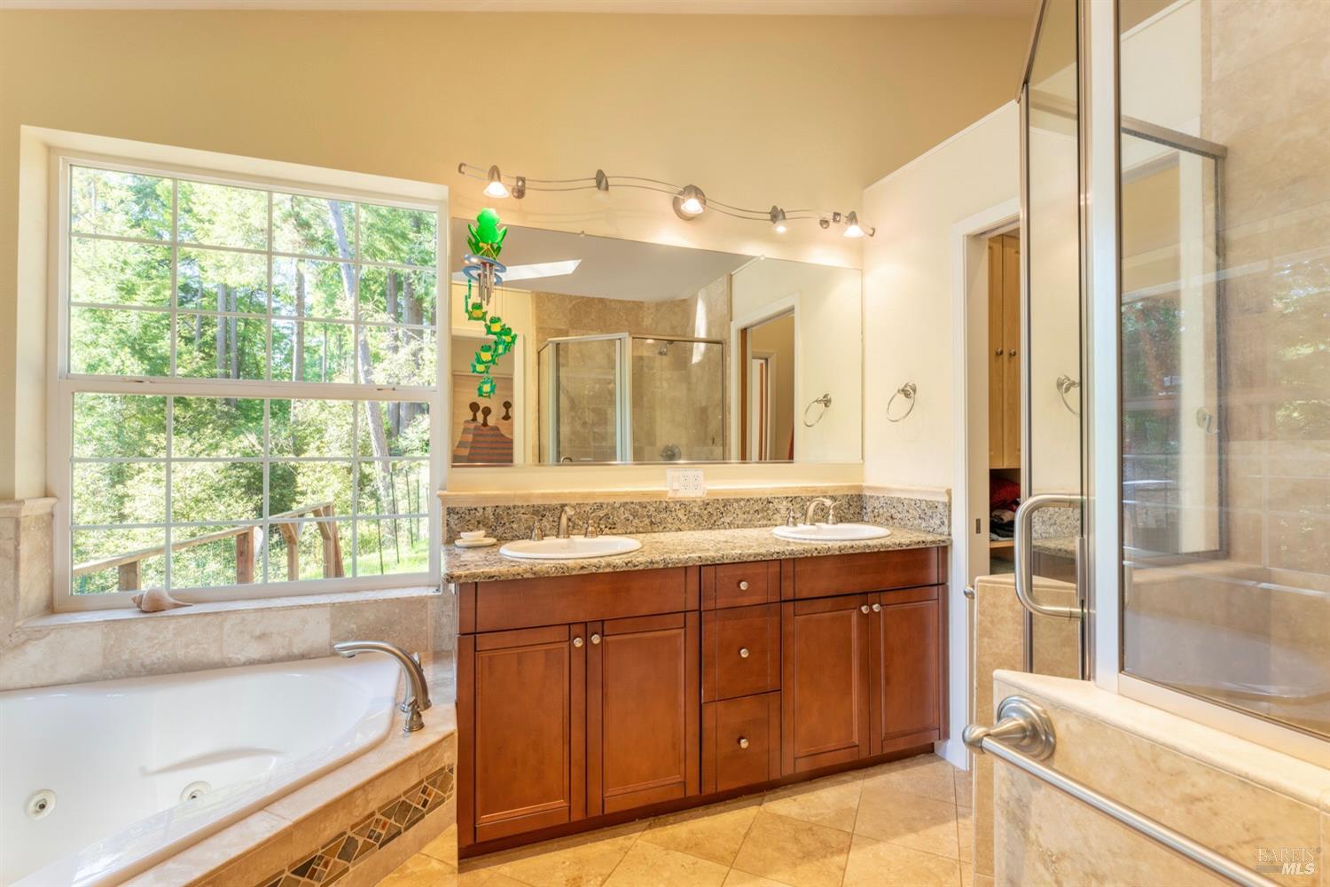 18940 Timber Pointe Drive Fort Bragg, CA 95437 - Photo 23 of 32 Primary Bathroom