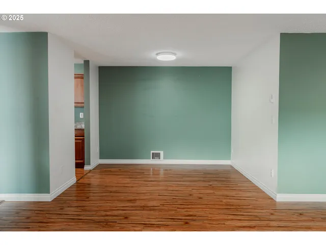 $265,000 | 13050 Southwest Allen Boulevard, Beaverton, OR 97005