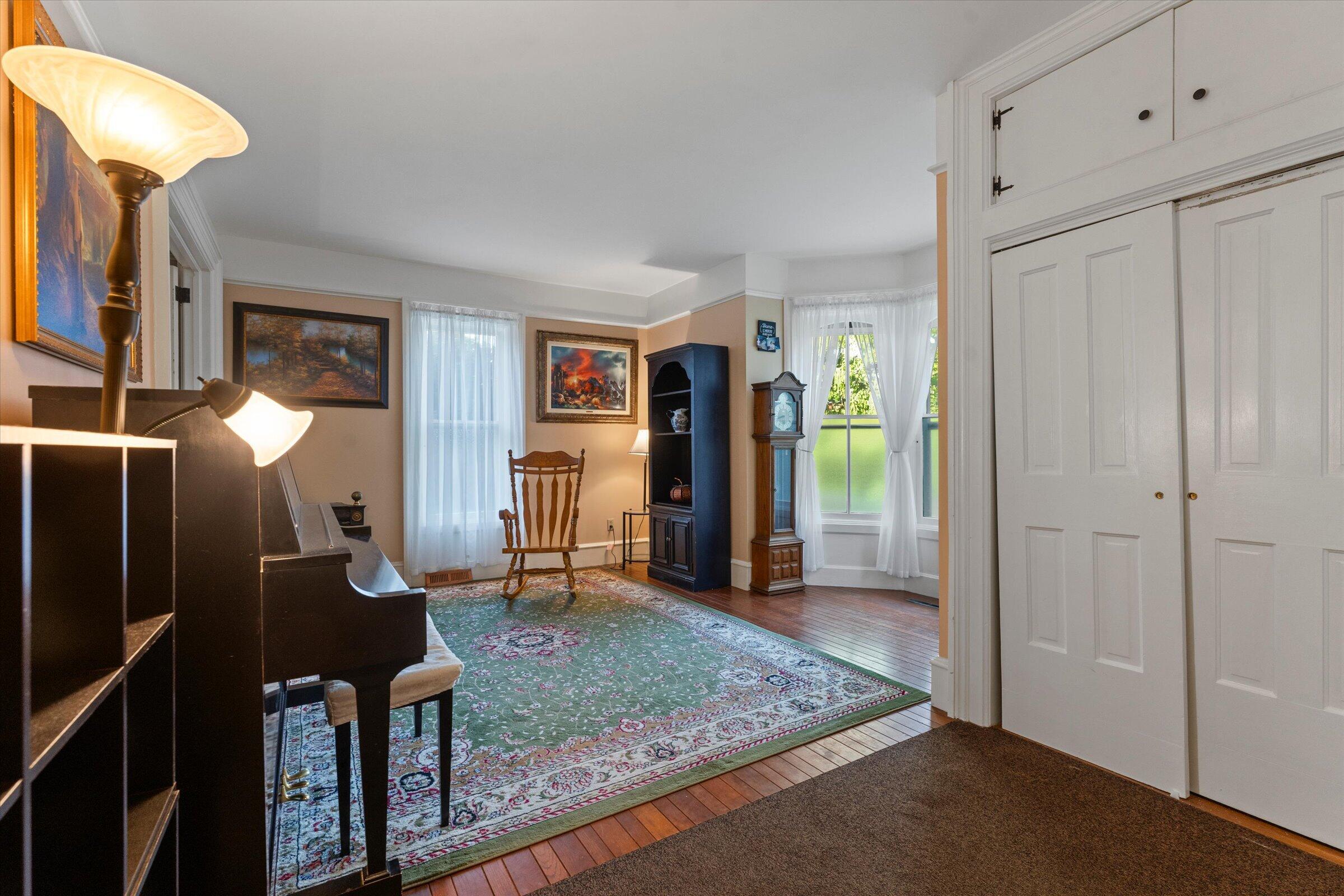 206 North Philip Road Niles, MI 49120 - Photo 9 of 54 06-DSC05005