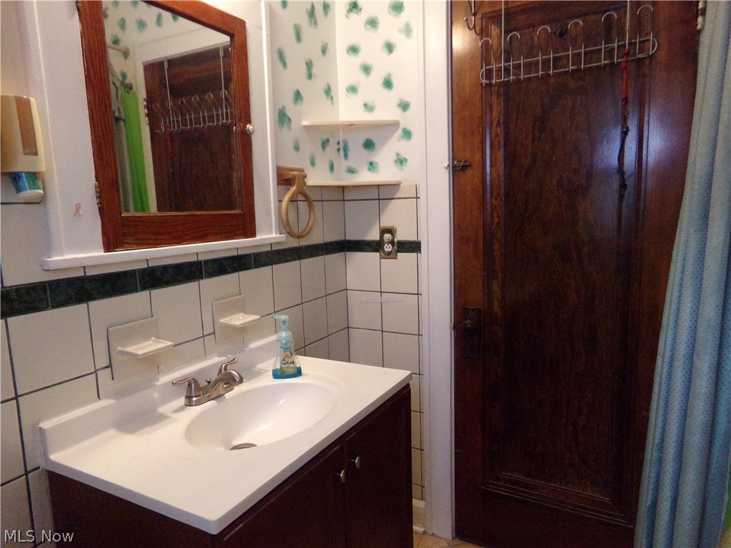 3353 Berea Road Cleveland, OH 44111 - Photo 16 of 34 Gallery Image 16