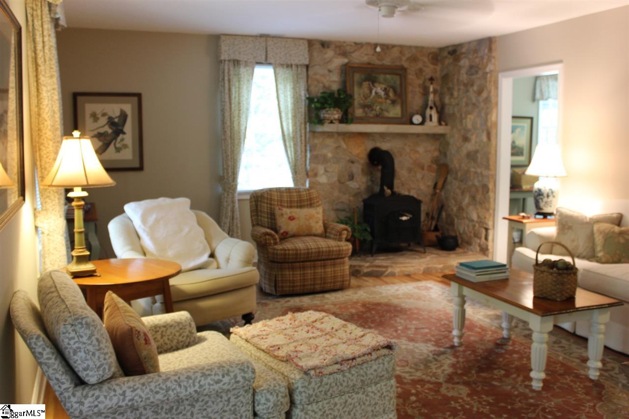590 Beaver Dam Road Marietta, SC 29661 - Photo 5 of 29 Gallery Image 5