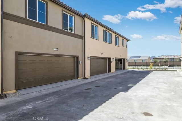 $399,990 | 34581 Ciruela Avenue, Winchester, CA 92596
