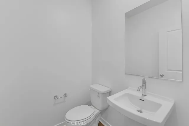 $399,990 | 34581 Ciruela Avenue, Winchester, CA 92596