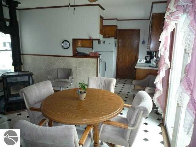 3853 East Adams Road St. Louis, MI 48880 - Photo 13 of 29 1747019-12.JPG