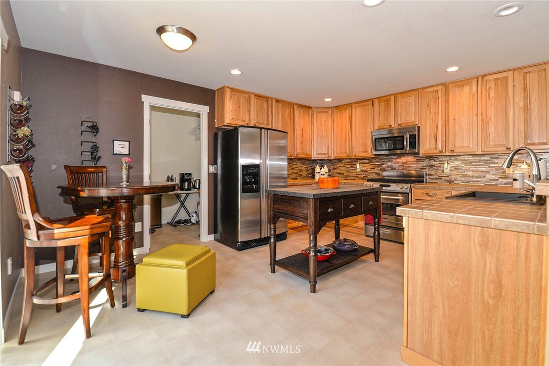 15420 36th Avenue Southeast Bothell, WA 98012 - Photo 8 of 25 Gallery Image 8