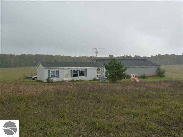 5254 Hamlin Road Grawn, MI 49637 - Photo 3 of 5 1711169-2.JPG