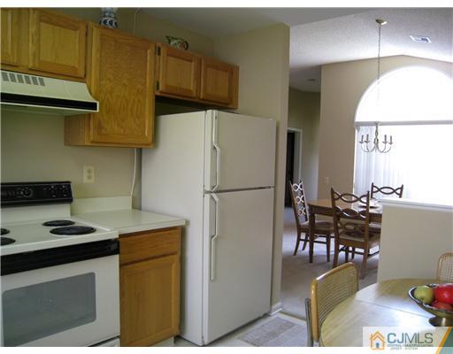 833 Vail Road Monroe Township, NJ 08831 - Photo 4 of 13 Gallery Image 4