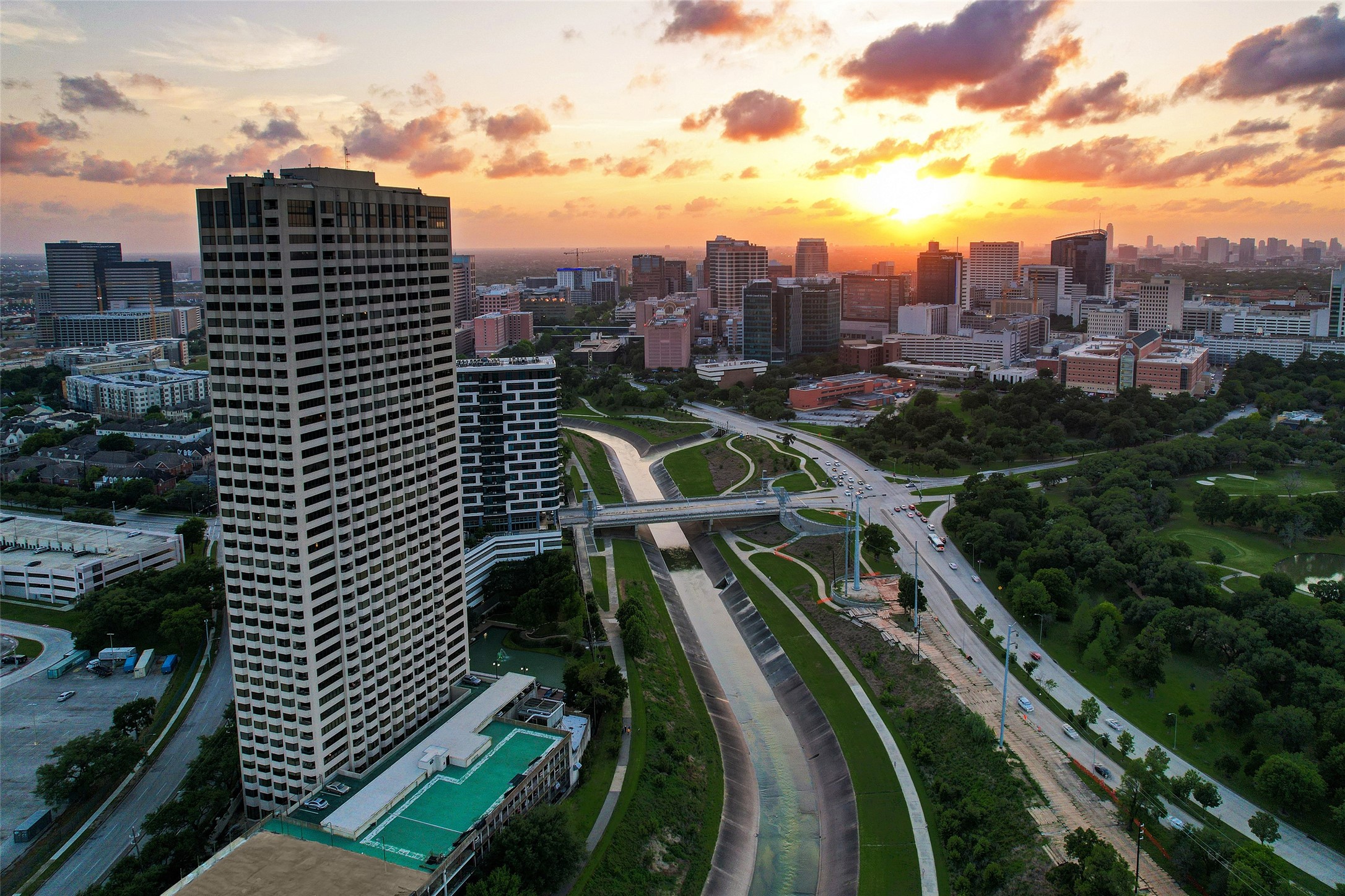 2001 Holcombe Boulevard, Unit 504 Houston, TX 77030 - Photo 31 of 38 Aerial view with sunset and Medical Center views.