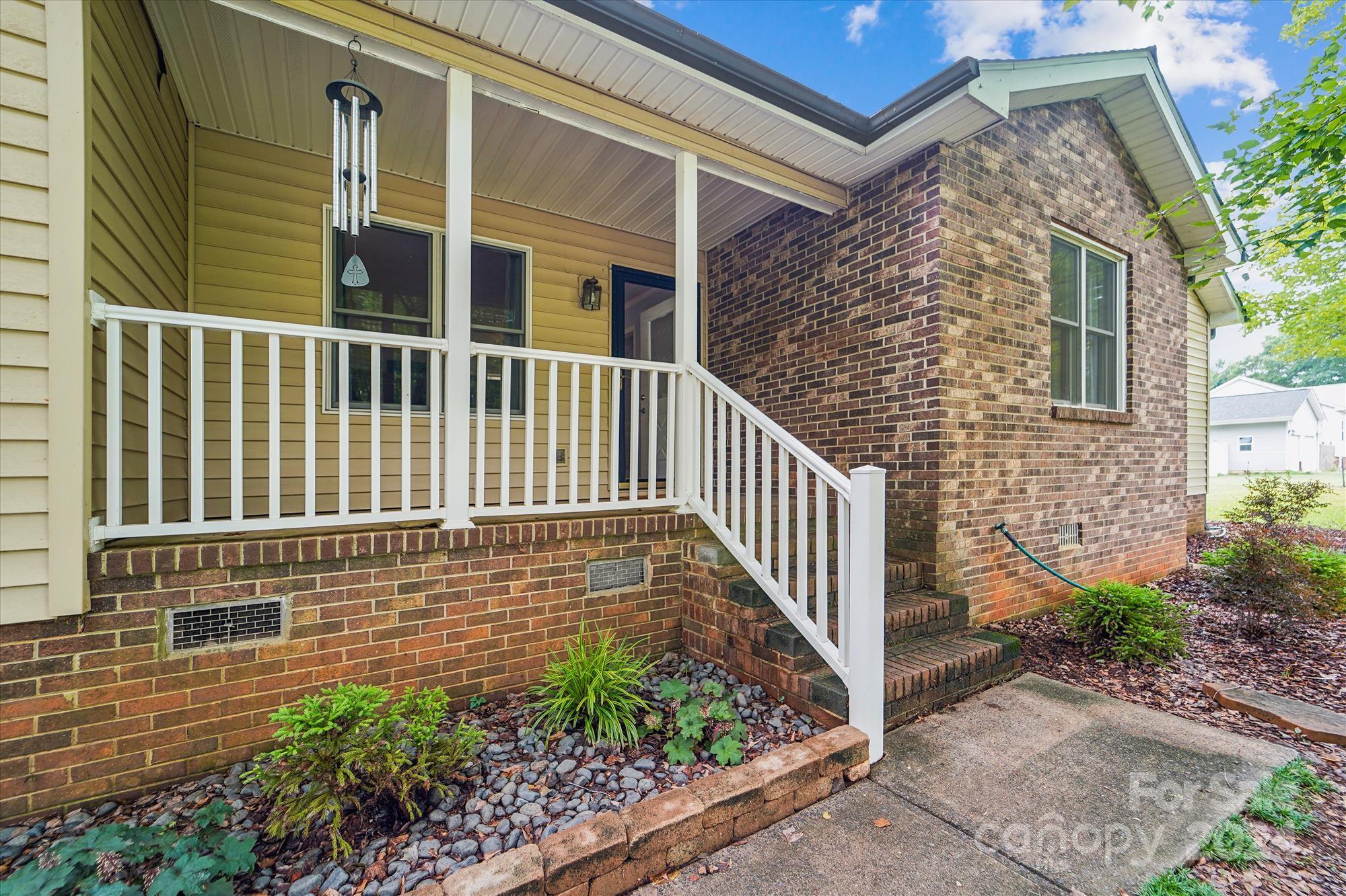 1585 Bloomfield Road Rock Hill, SC 29732 - Photo 6 of 34 Gallery Image 6