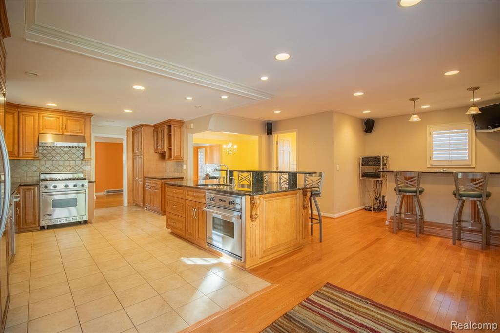 450 Roland Road Grosse Pointe Farms, MI 48236 - Photo 6 of 53 Gallery Image 6