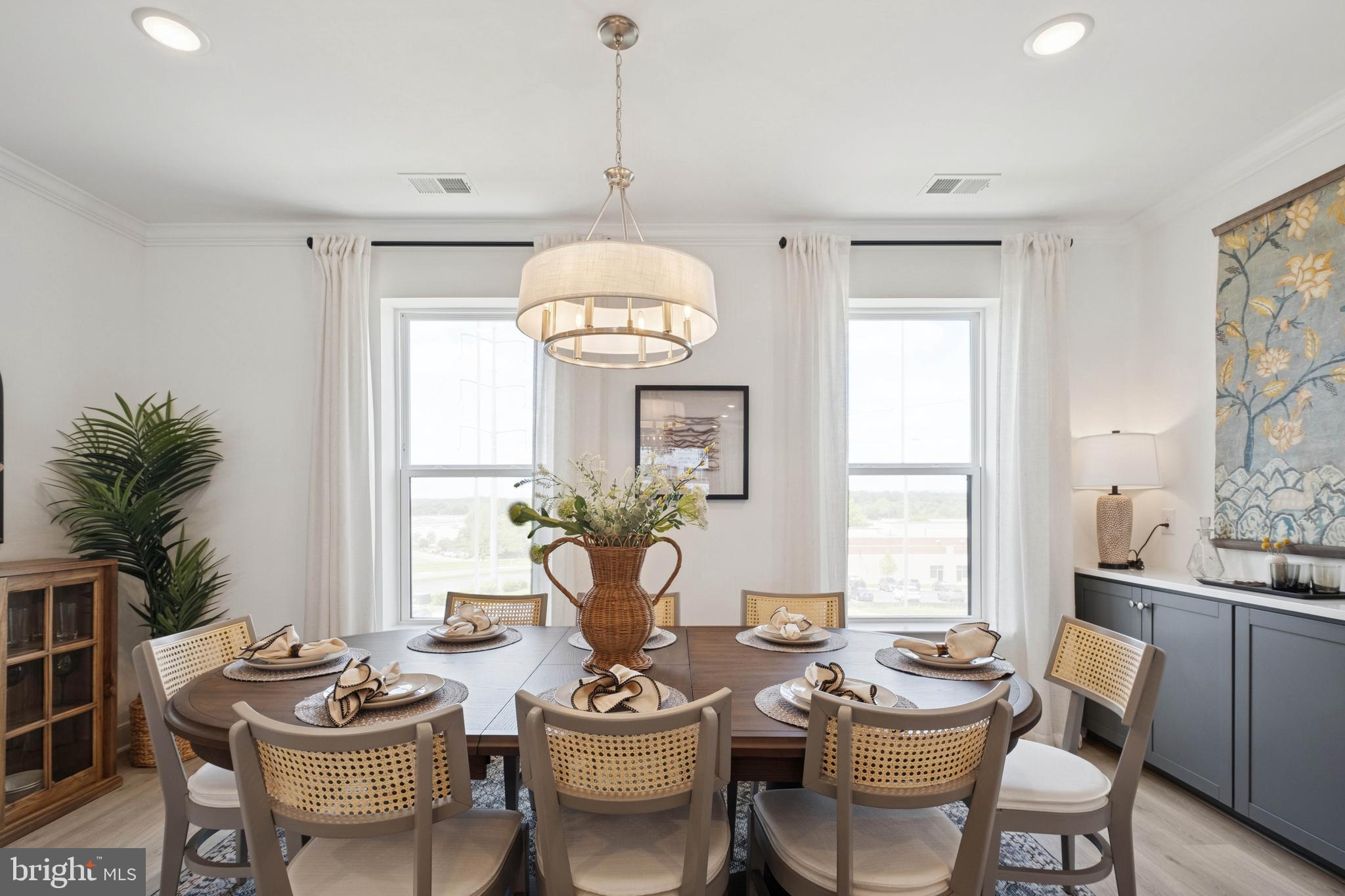 14943 Deco Circle Chantilly, VA 20151 - Photo 8 of 53 SAMPLE PHOTO ONLY - DINING AREA