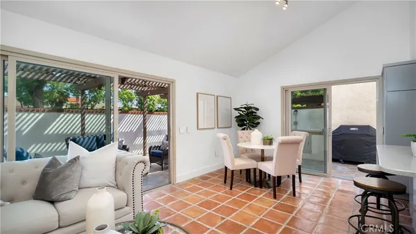 $1,345,000 | 3 Varesa, Irvine, CA 92620
