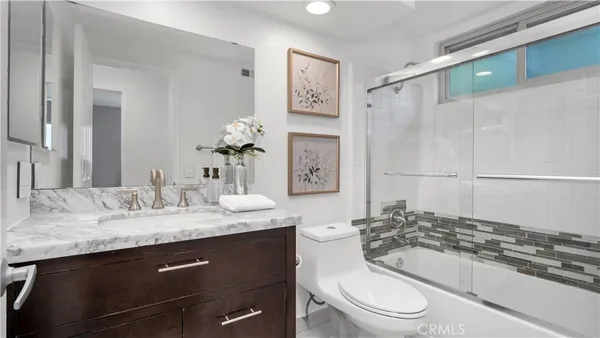 $1,345,000 | 3 Varesa, Irvine, CA 92620