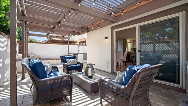 $1,345,000 | 3 Varesa, Irvine, CA 92620