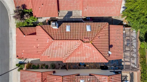 $1,345,000 | 3 Varesa, Irvine, CA 92620