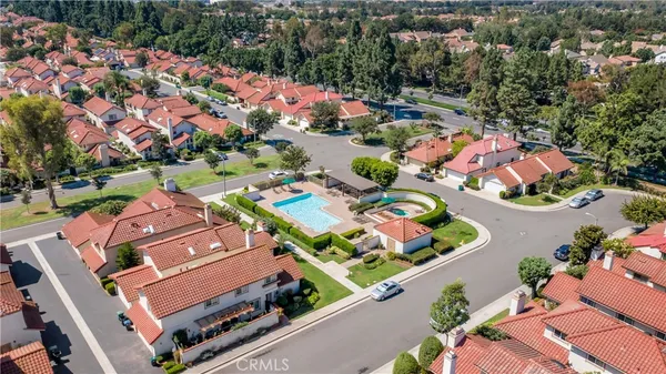 $1,345,000 | 3 Varesa, Irvine, CA 92620