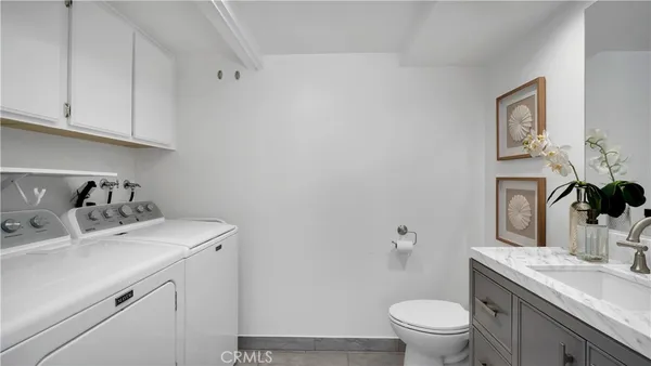 $1,345,000 | 3 Varesa, Irvine, CA 92620
