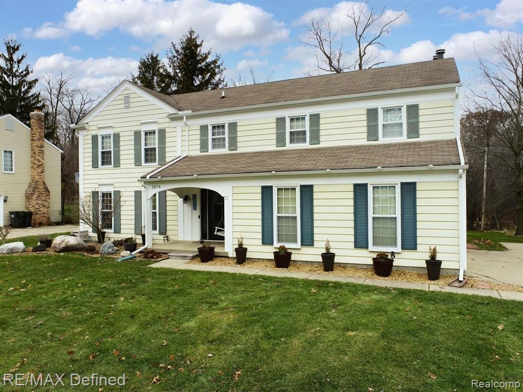 1576 North Fairview Lane Rochester Hills, MI 48306 - Photo 2 of 30