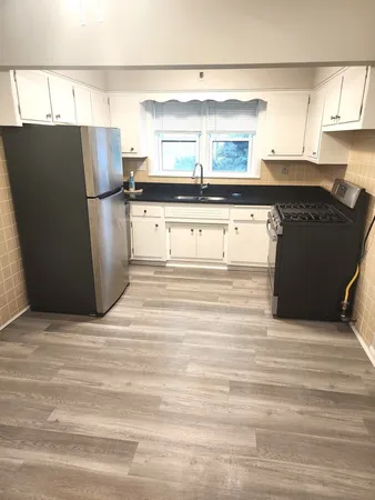 $1,500 | 5910 West Gunnison Street, Unit 1R, Chicago, IL 60630