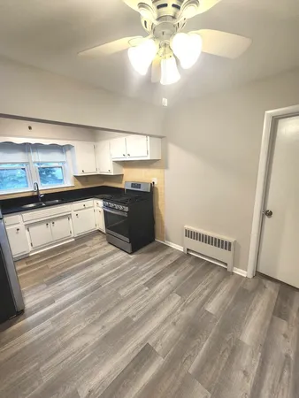 $1,500 | 5910 West Gunnison Street, Unit 1R, Chicago, IL 60630