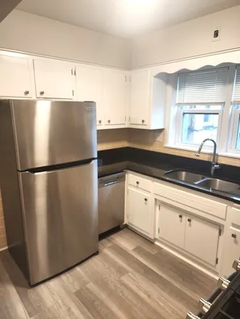 $1,500 | 5910 West Gunnison Street, Unit 1R, Chicago, IL 60630