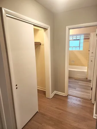 $1,500 | 5910 West Gunnison Street, Unit 1R, Chicago, IL 60630