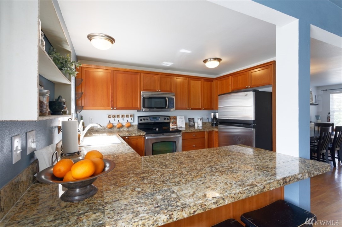 8044 212th Street Southwest, Unit 4 Edmonds, WA 98026 - Photo 3 of 13 Gallery Image 3