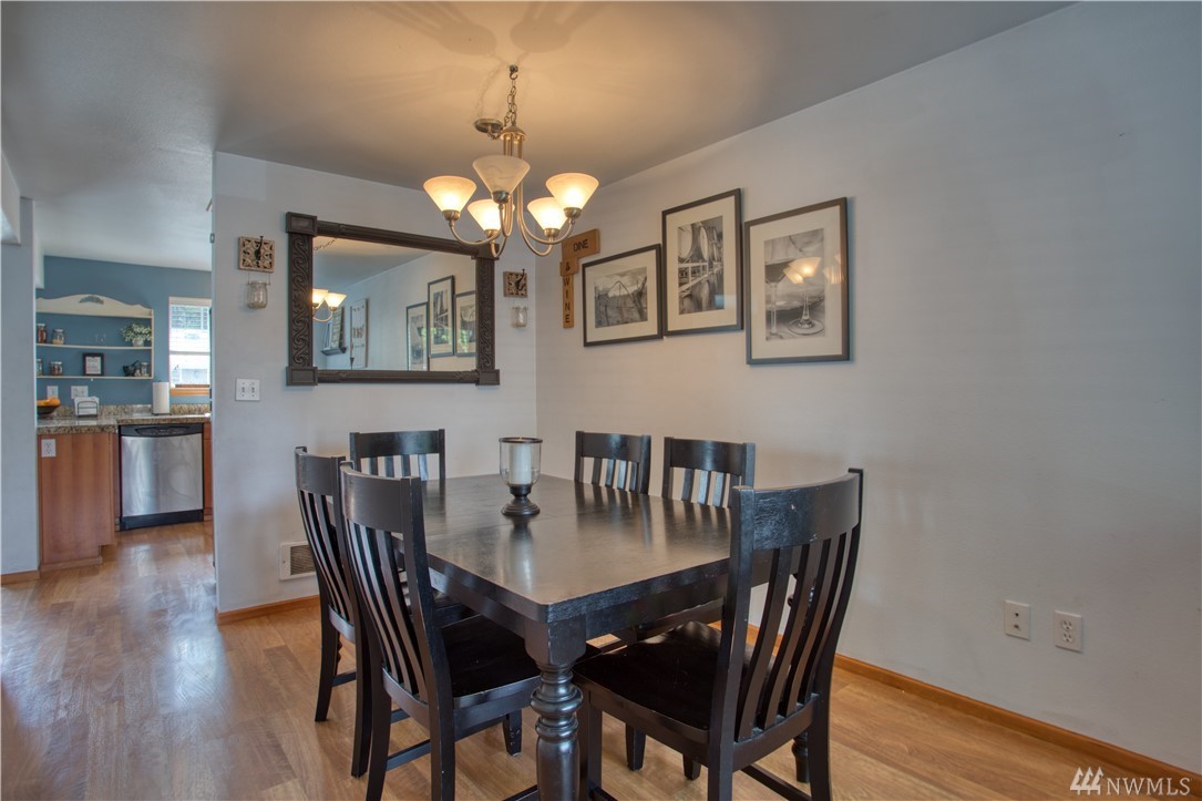 8044 212th Street Southwest, Unit 4 Edmonds, WA 98026 - Photo 6 of 13 Gallery Image 6