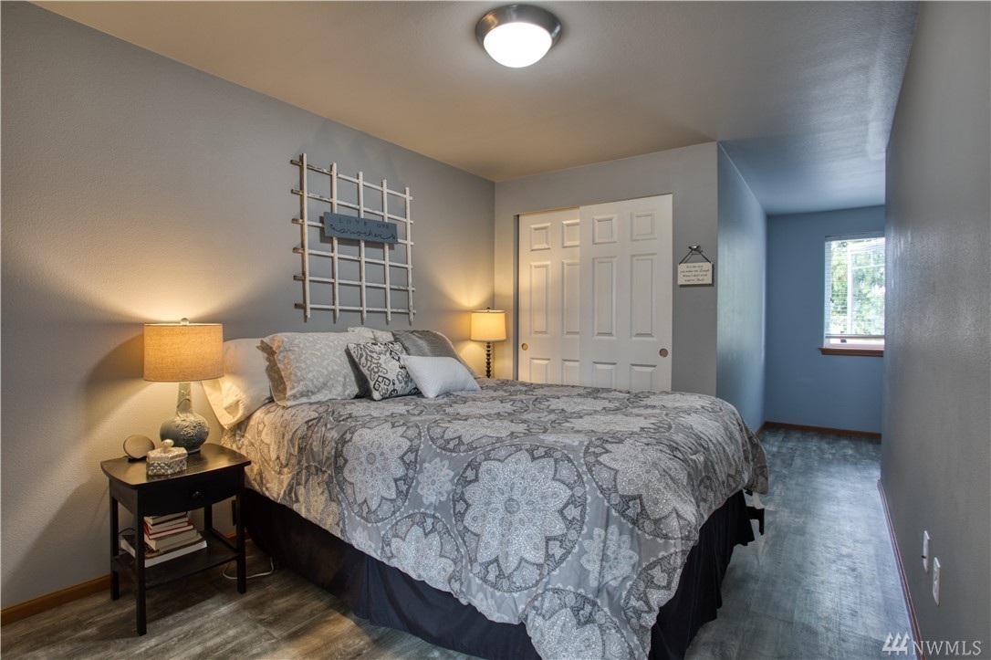 8044 212th Street Southwest, Unit 4 Edmonds, WA 98026 - Photo 7 of 13 Gallery Image 7