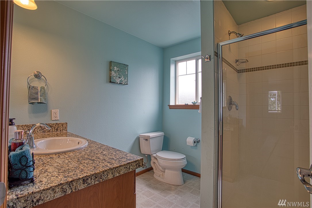 8044 212th Street Southwest, Unit 4 Edmonds, WA 98026 - Photo 9 of 13 Gallery Image 9