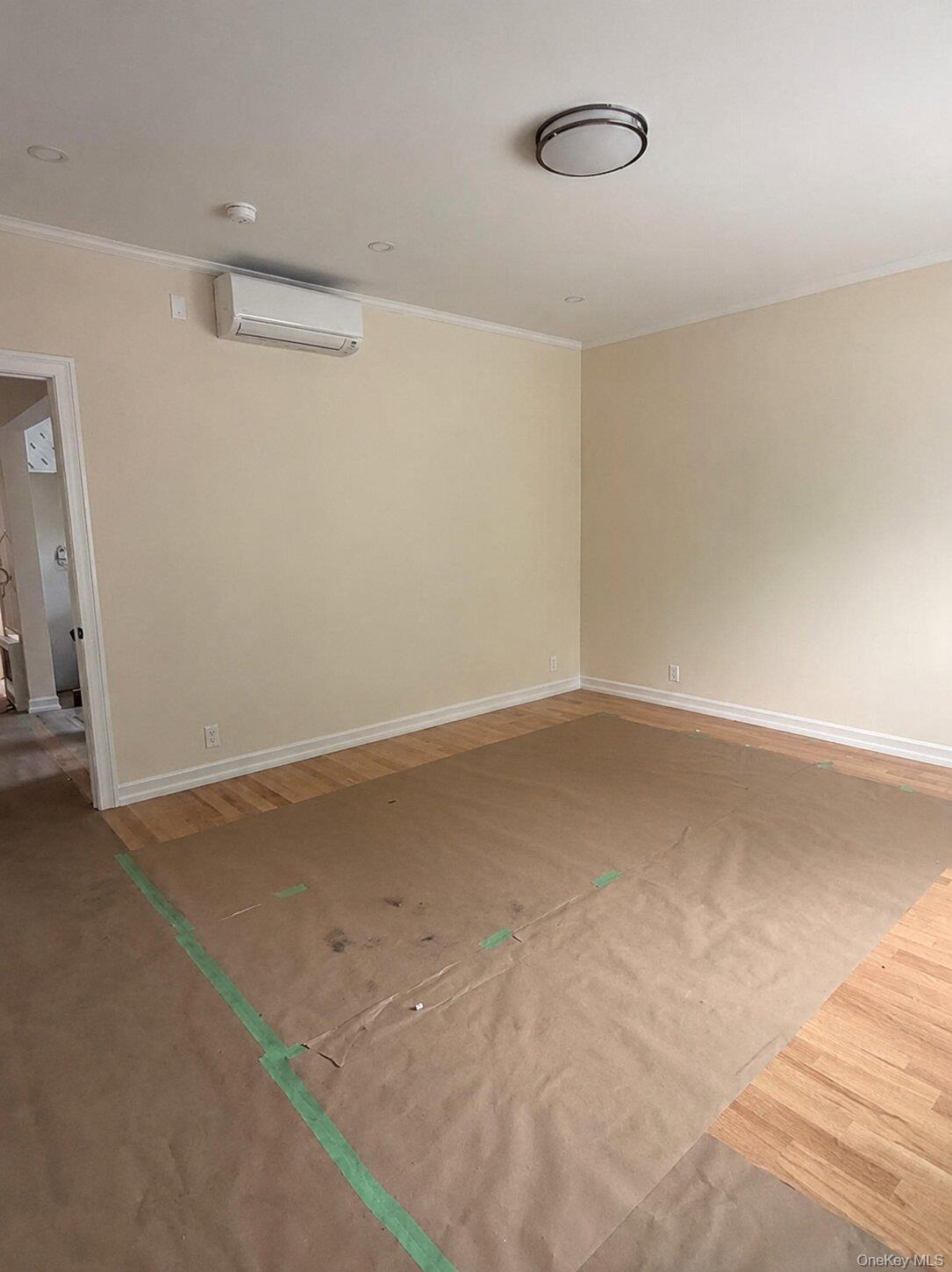164-16 75th Road, Unit 1 Queens, NY 11366 - Photo 3 of 10