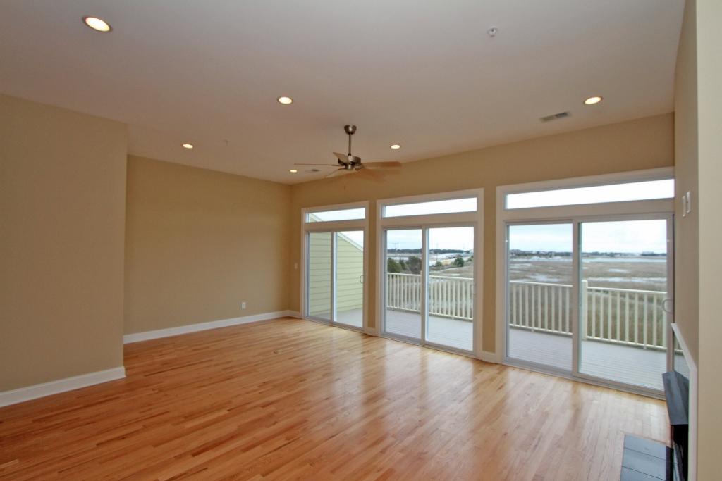 2115 Tides End Road Charleston, SC 29412 - Photo 7 of 38 Family/Living Room