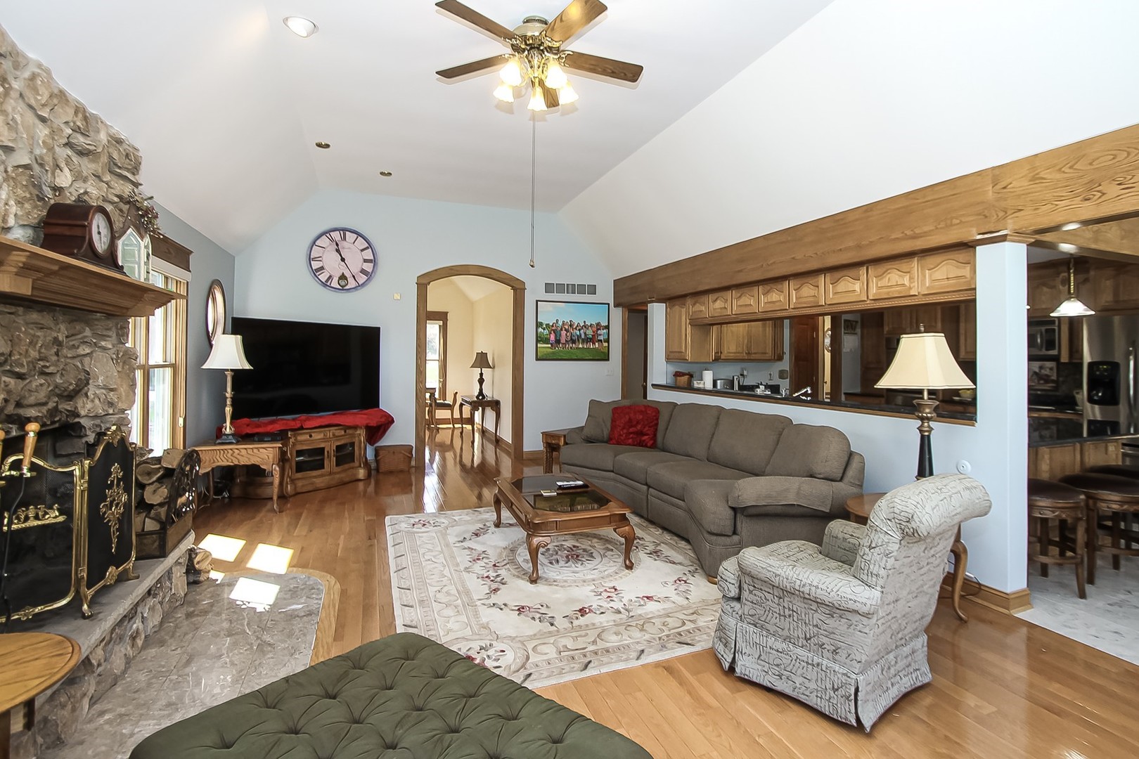 18N423 Sawyer Road Dundee, IL 60102 - Photo 7 of 33
