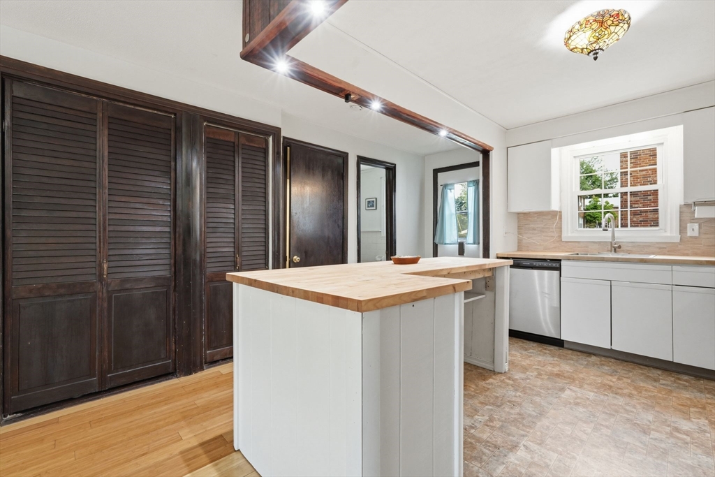 540 Granby Road, Unit 21 South Hadley, MA 01075 - Photo 11 of 31