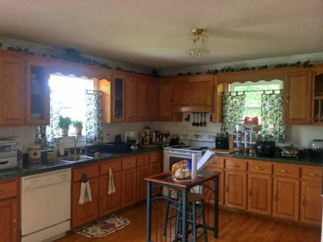 242 Busby Road Loretto, TN 38469 - Photo 5 of 18