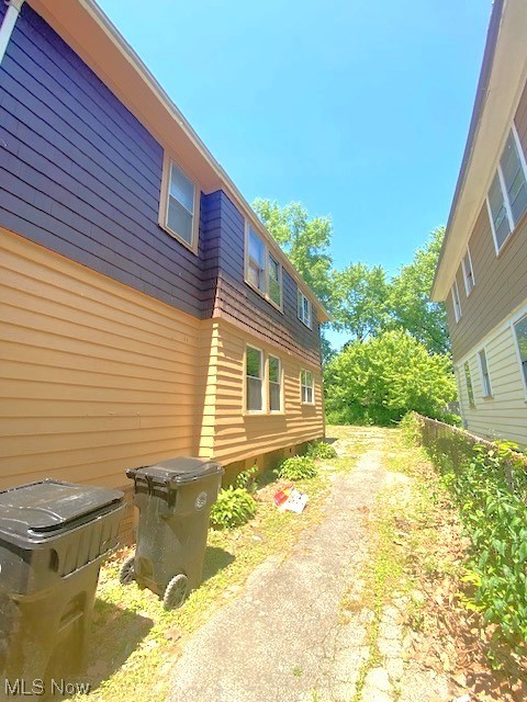 1763 Algonac Road Cleveland, OH 44112 - Photo 23 of 31 View of side of home
