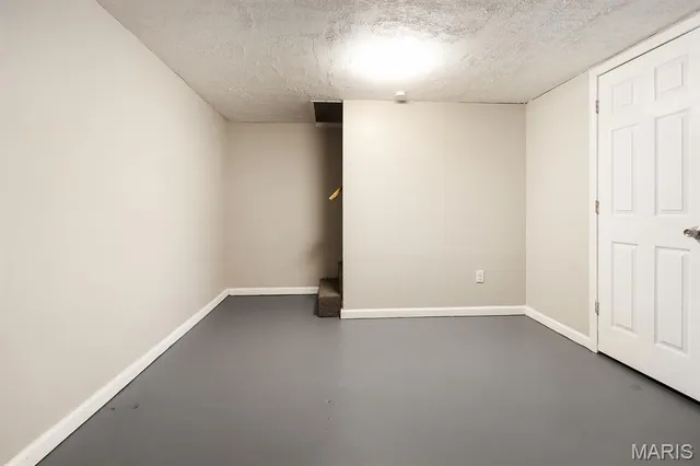 $129,900 | 615 Florland Drive, Florissant, MO 63031