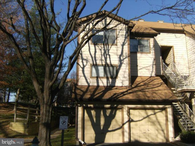 Top of the Town Location on this 3rd Floor Condo.