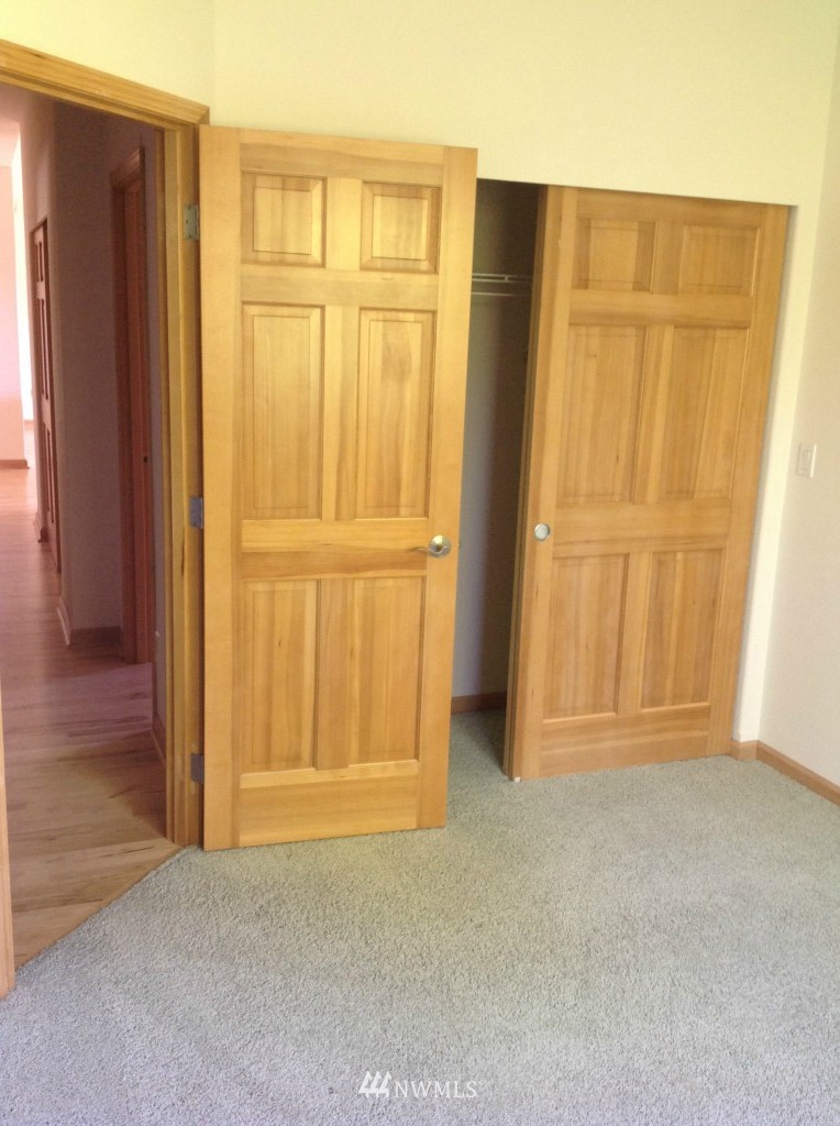 1260 East Old Ranch Road Allyn, WA 98524 - Photo 15 of 18 Gallery Image 15