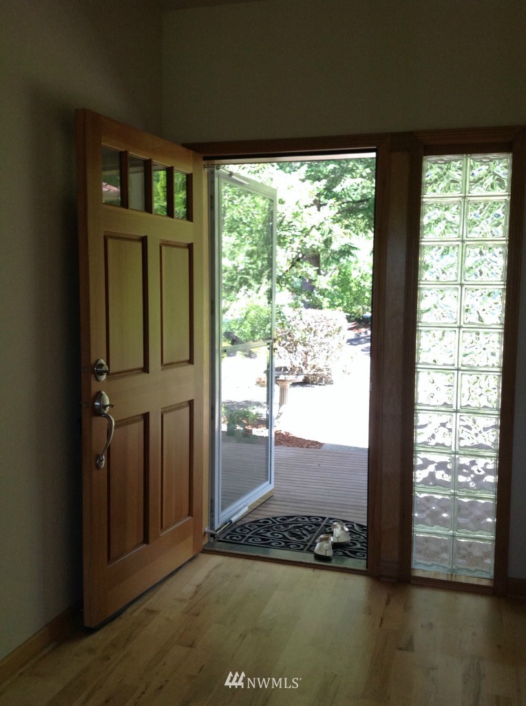 1260 East Old Ranch Road Allyn, WA 98524 - Photo 4 of 18 Gallery Image 4